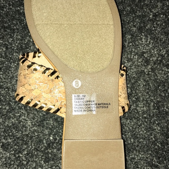 Y•Not Sandals - Picture 3 of 3